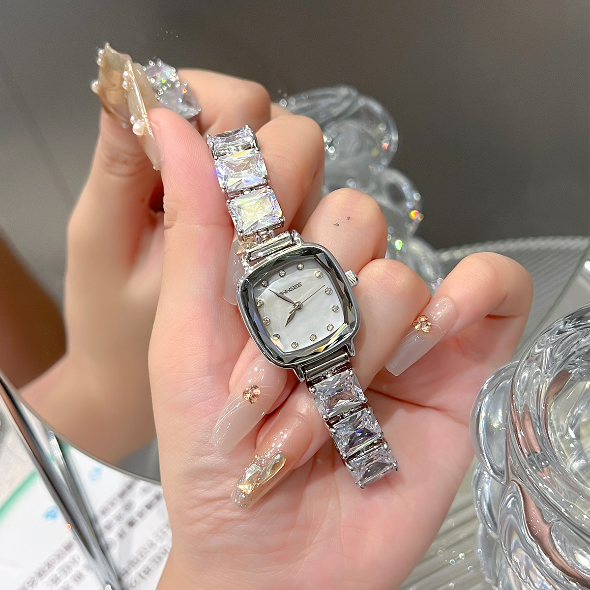 2025 reloj de mujer de gama al - Luxury Watch Square reseña y precio
