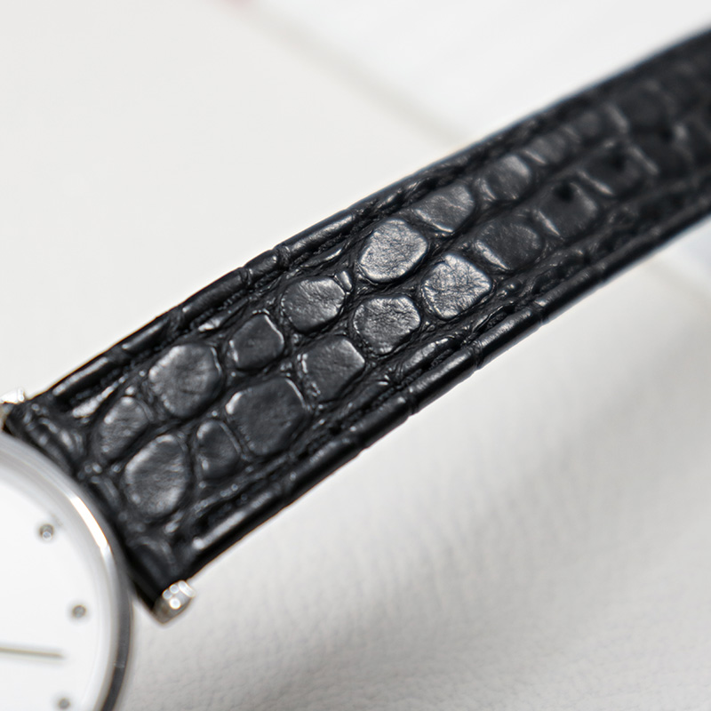 Correa fina de piel auténtica  - Cartier Watch Tank reseña y precio