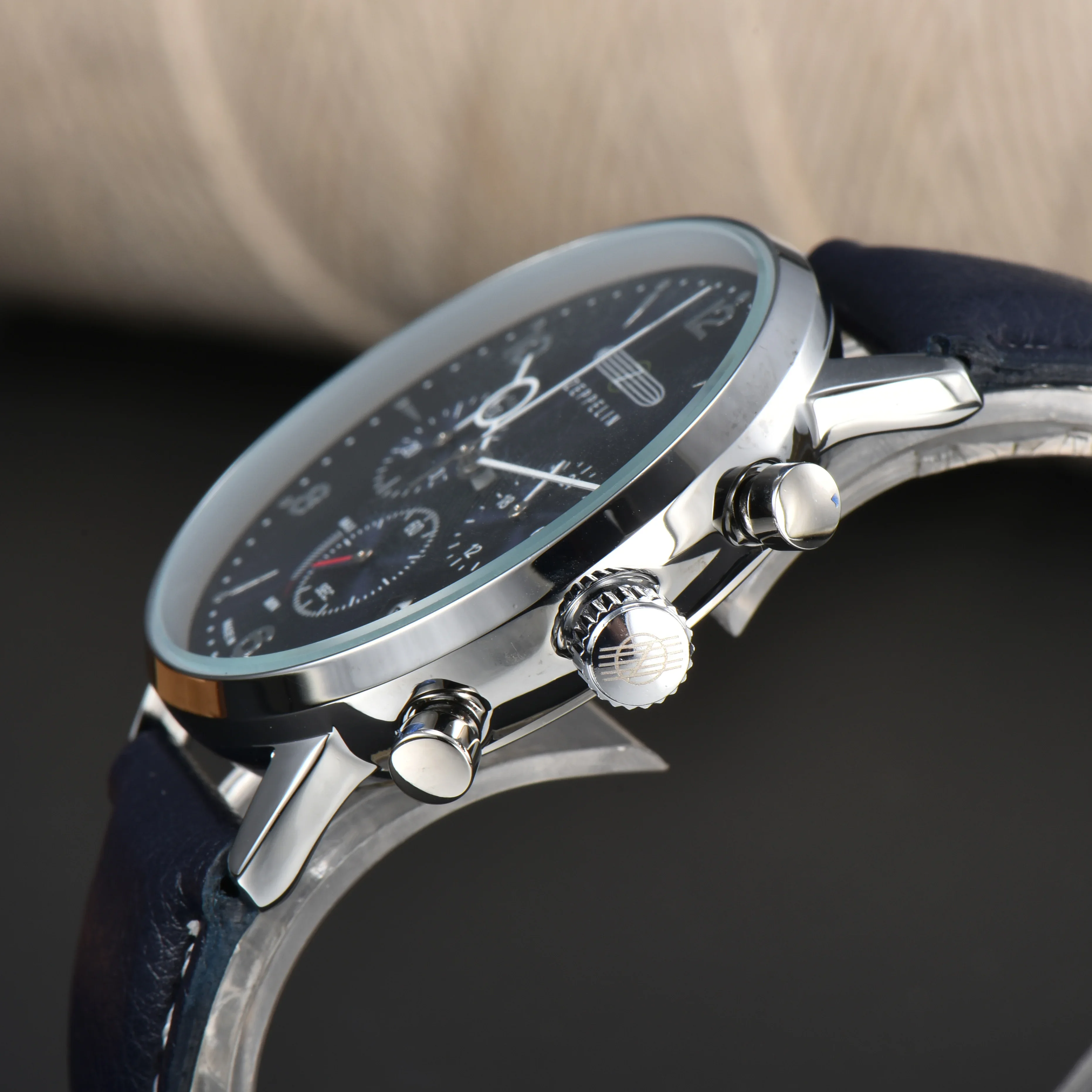 Reloj clásico de cuarzo ZEPPEL - Luxury Watch Wallpaper reseña y precio